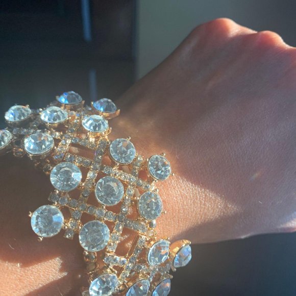 Natasha Crystal Bracelet - Picture 6 of 8